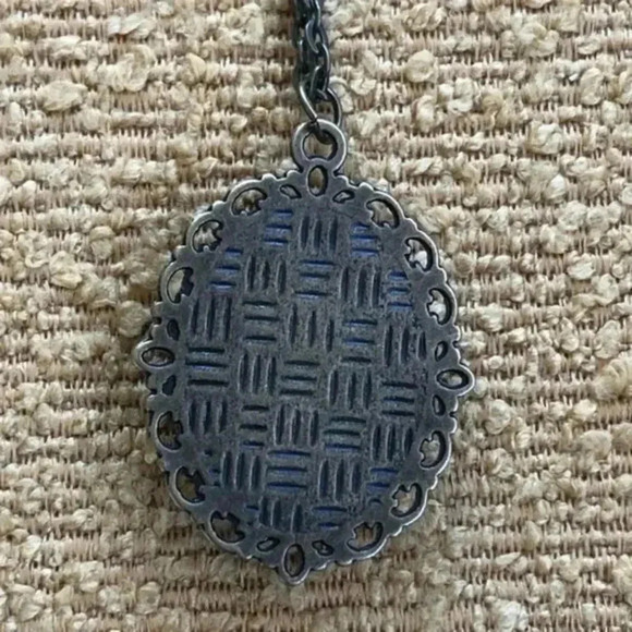 Cameo Lady Portrait 18” Antiqued Bronze Necklace NWT - Picture 3 of 7
